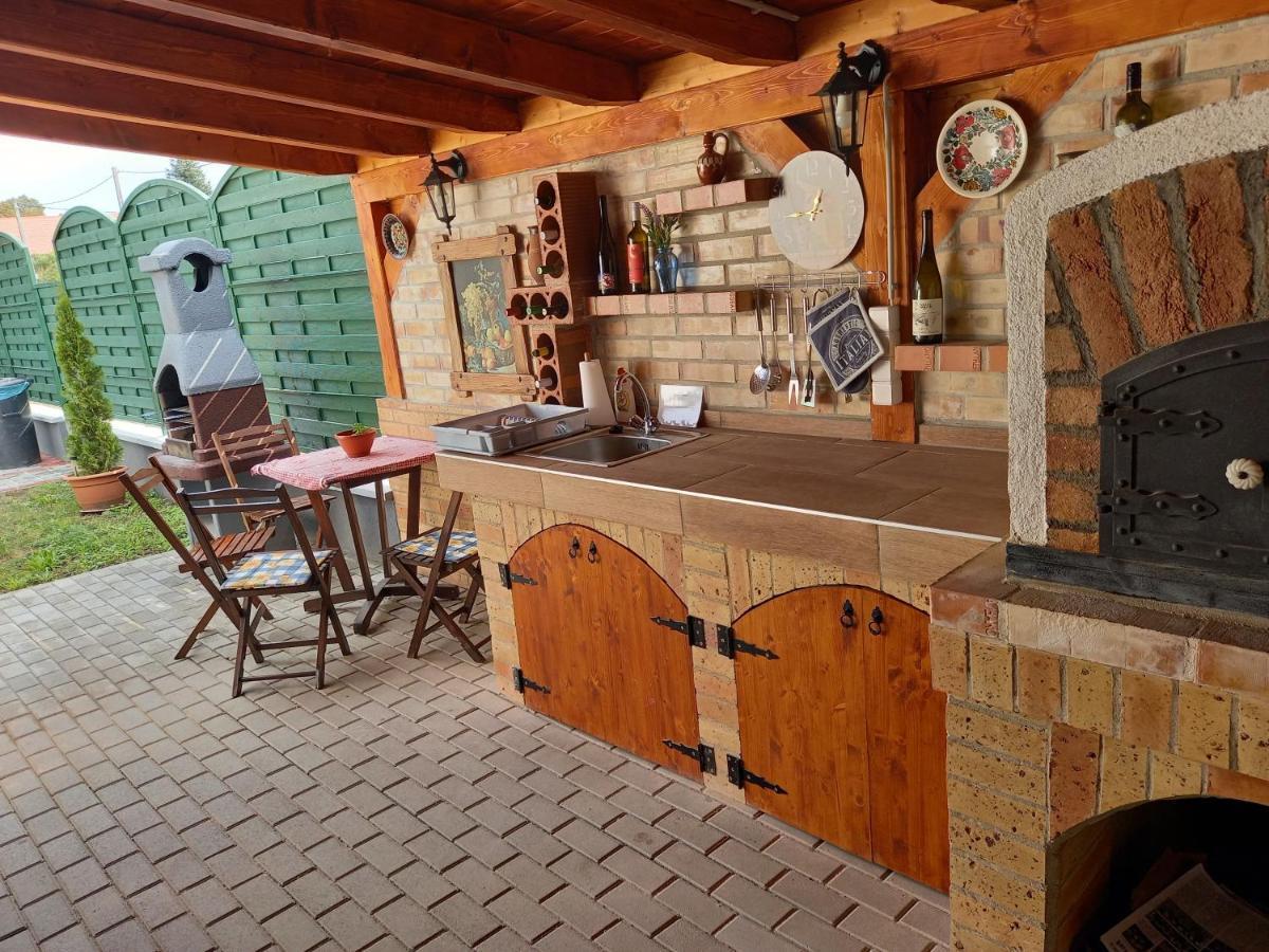 Jucus Vendeghaz Hotel Zalahaláp Buitenkant foto
